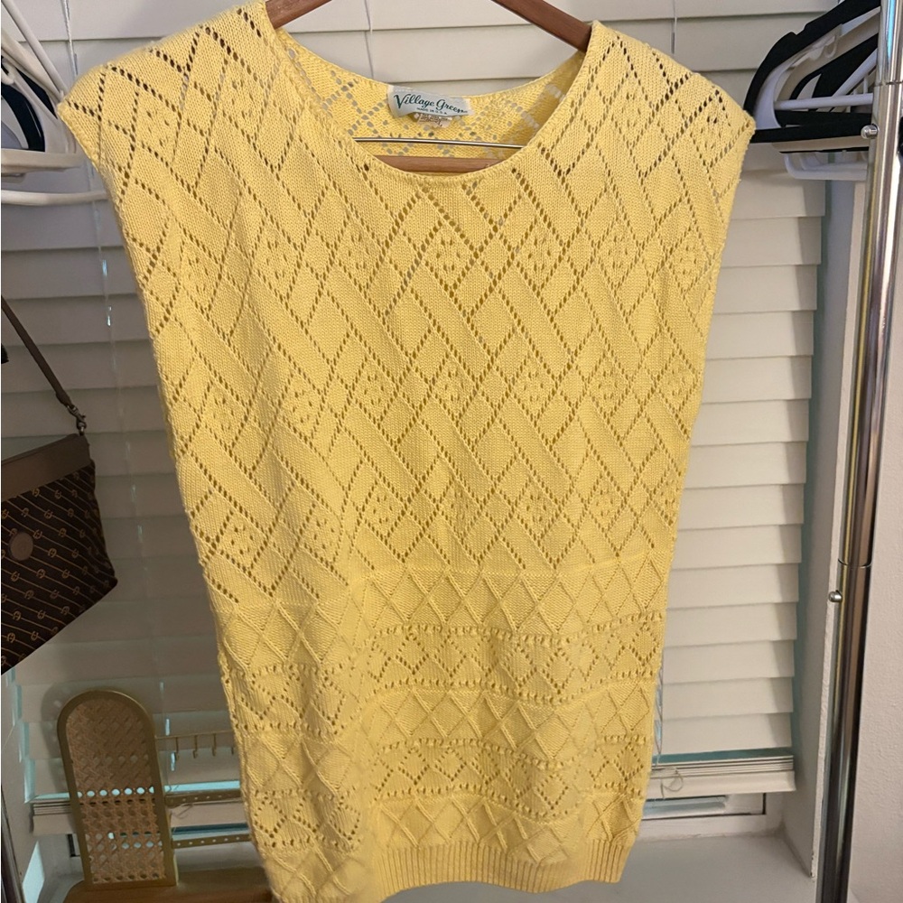 Vintage yellow knit tank
